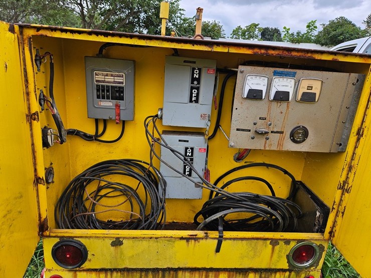 #2076-•-797-towable-generator-image-17