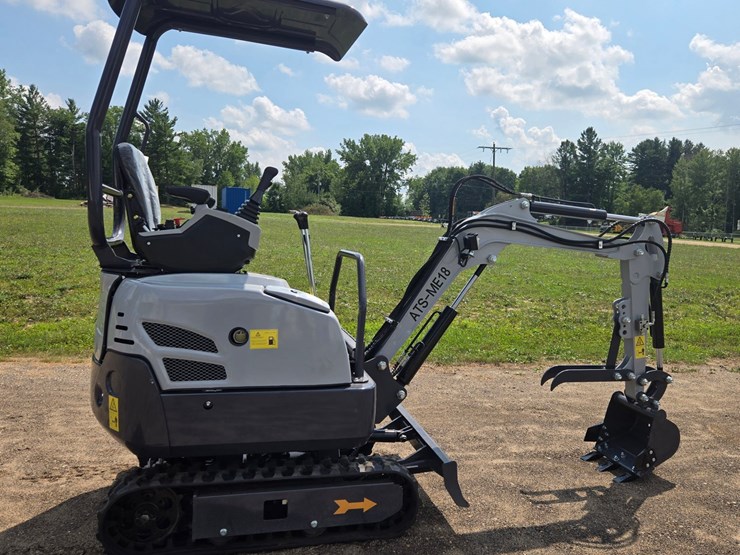 #2218-•-(edmore)me18-mini-excavator-(gas)-image-9