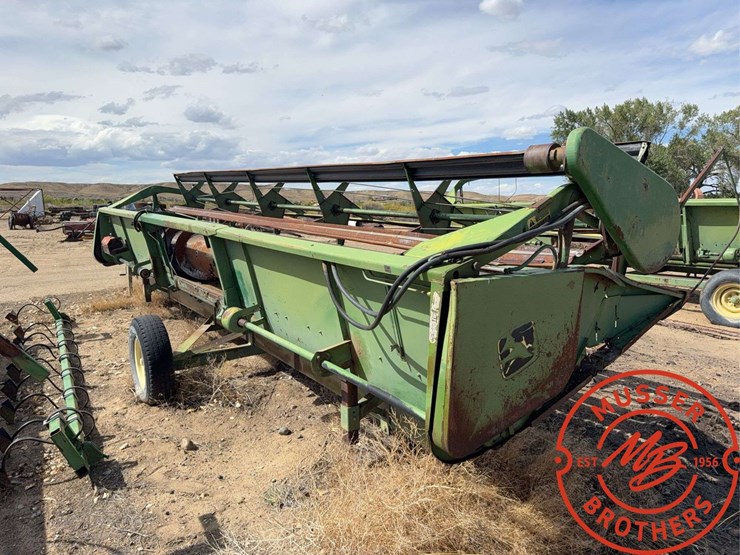 john-deere-224-image-3