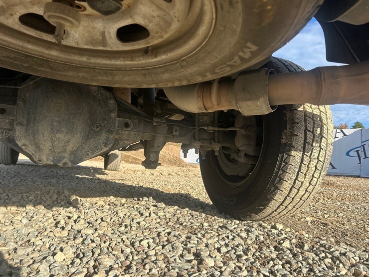 2020-ford-f350-image-28