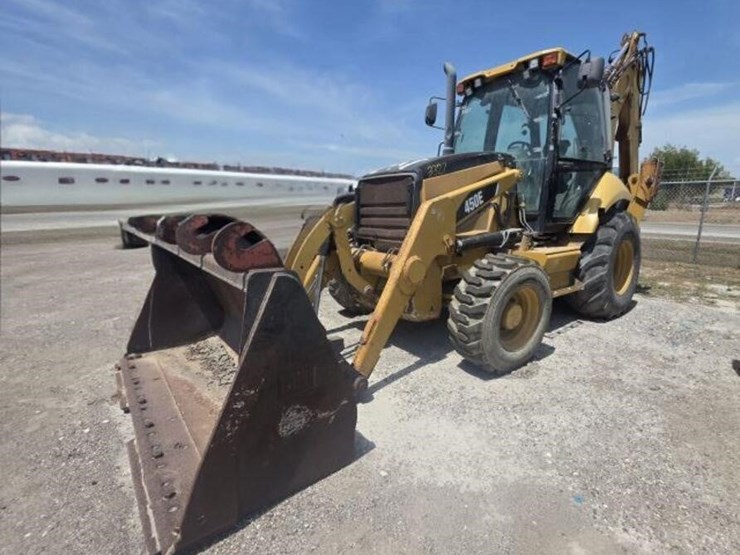2008-caterpillar-450e-image-1