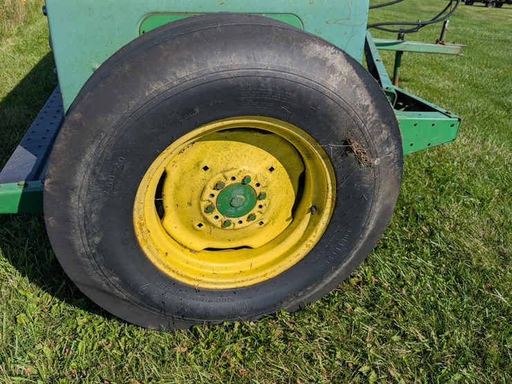 john-deere-8300-image-12