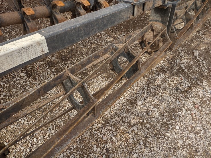 #2448-•-2015-kuhn-excelerator-8000-vertical-till-image-24
