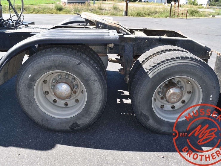 2003-peterbilt-378-image-19