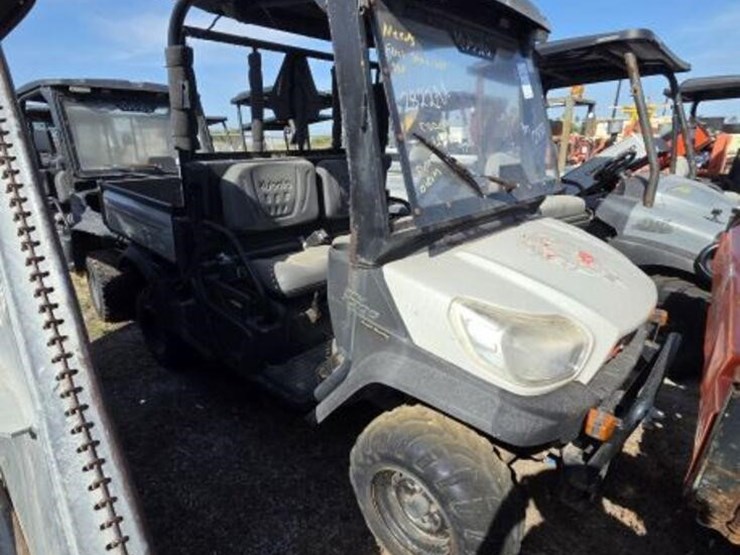2018-kubota-rtvx900g-image-1