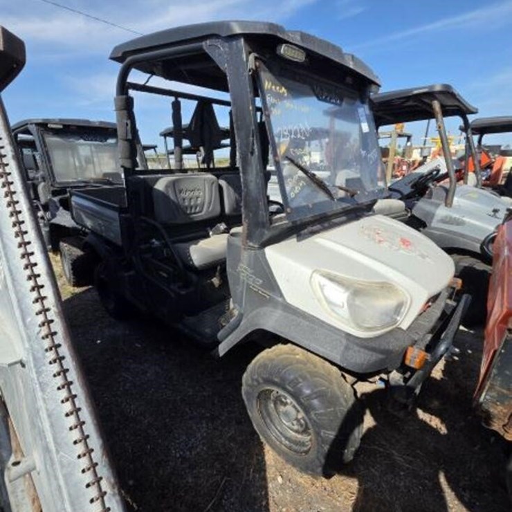2018 KUBOTA RTVX900G