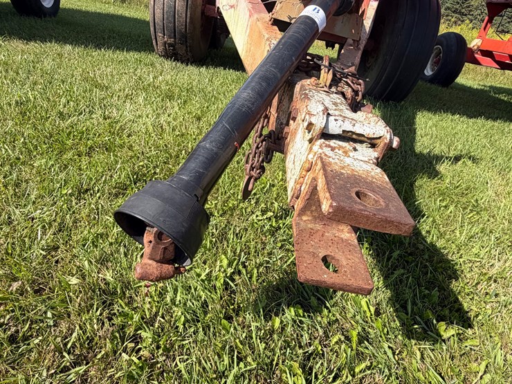 #2458-•-fertilizer-spreader-image-17