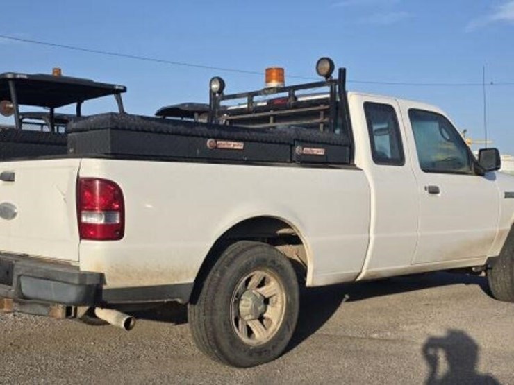 2010-ford-ranger-image-3