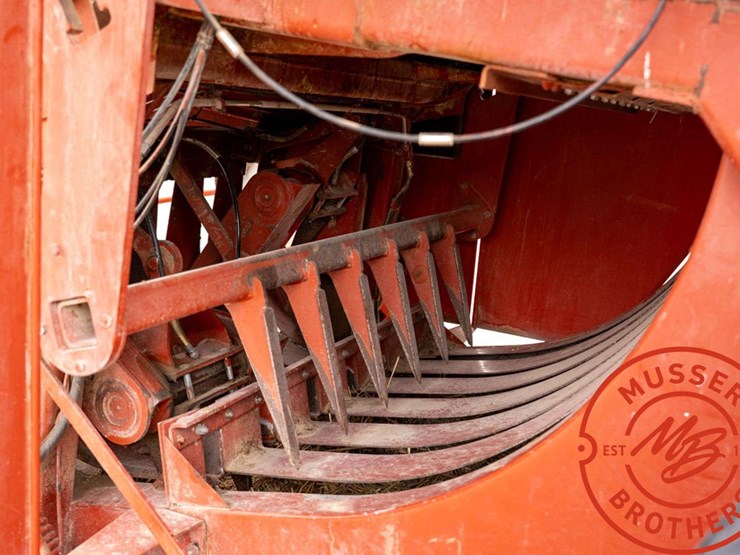 hesston-4910-image-10