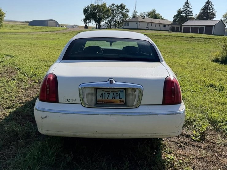 2001-lincoln-image-6