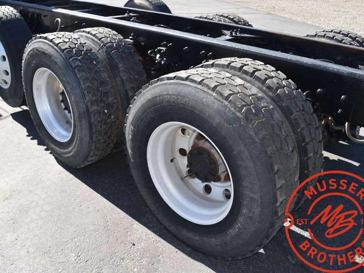 1999-kenworth-t800b-image-24