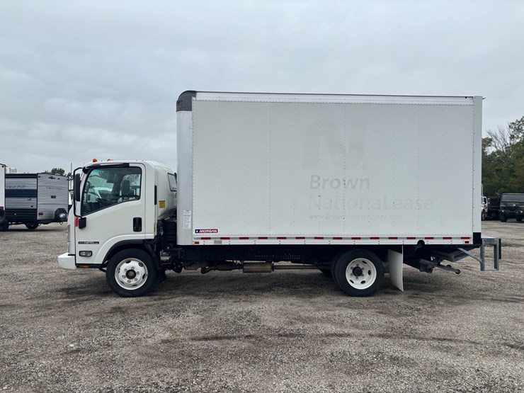 #2332-•-2021-isuzu-16'-box-truck-image-2