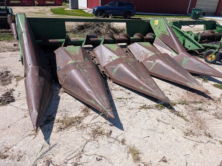john-deere-444-image-3