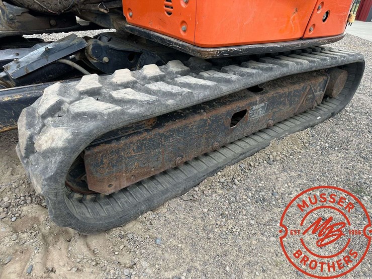 2013-hitachi-zaxis-60-usb-mini-excavator-image-12