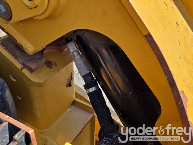 2019-caterpillar-299d2-image-22