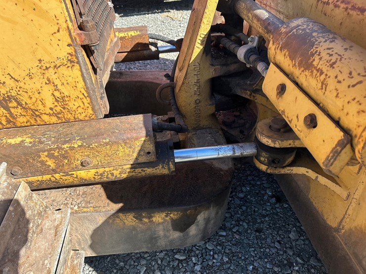 caterpillar-d5m-image-18