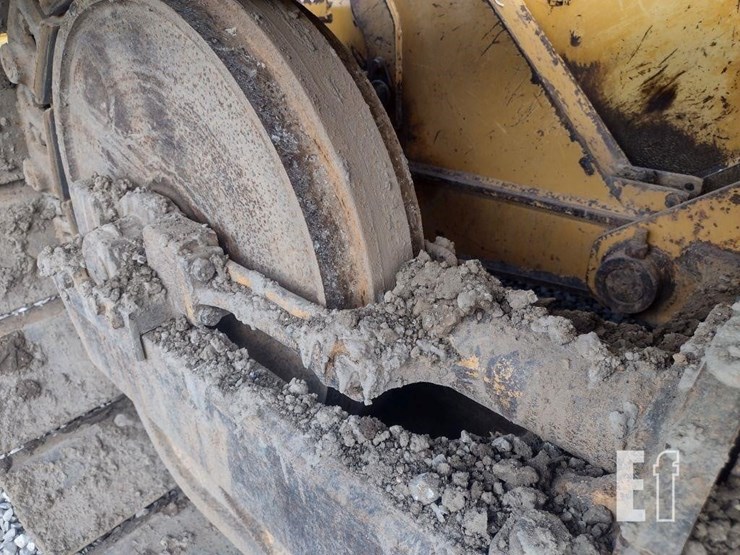 2001-deere-650h-image-15