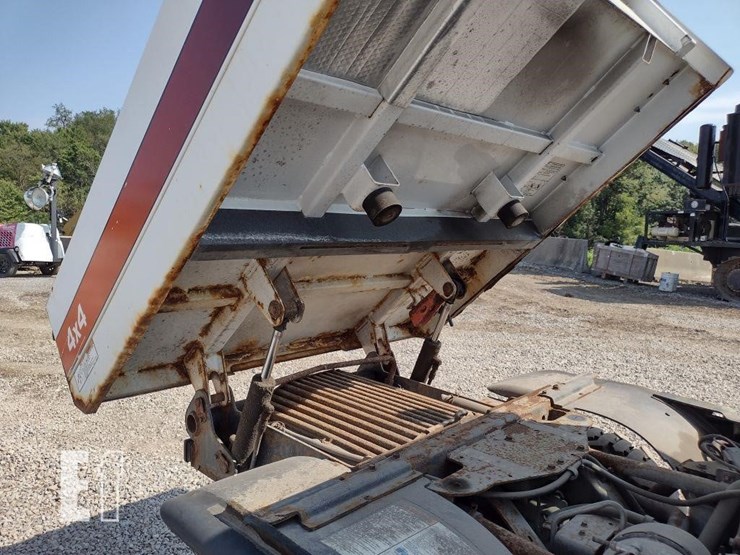 2021-bobcat-toolcat-5600-image-34