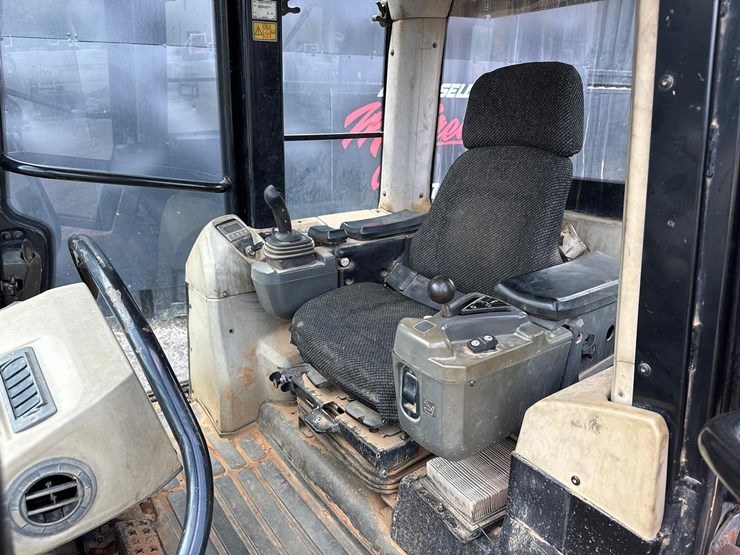 2006-caterpillar-963d-image-21