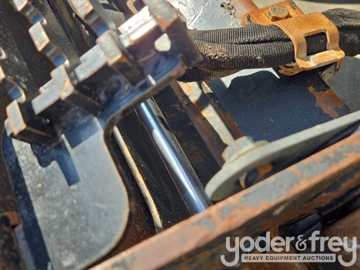 2018-caterpillar-299d2-image-25
