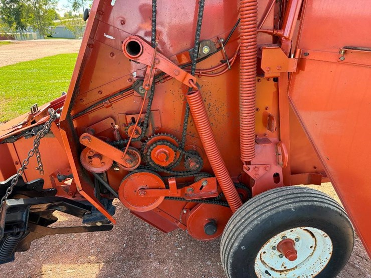 hesston-730-image-19