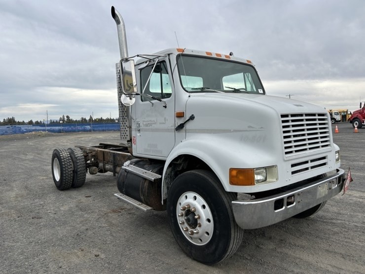 1992-international-8100-image-7