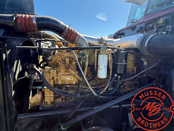 1993-peterbilt-379-image-12