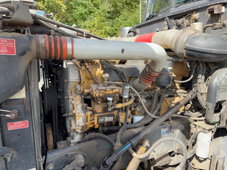 1996-peterbilt-379-image-8