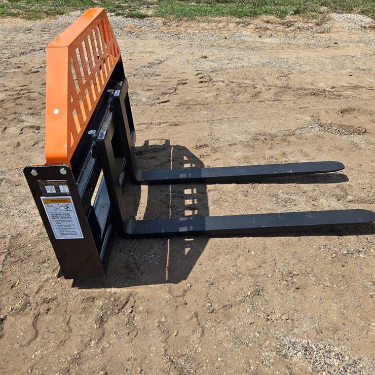 #2229 • (Edmore)wolverine 48" pallet forks