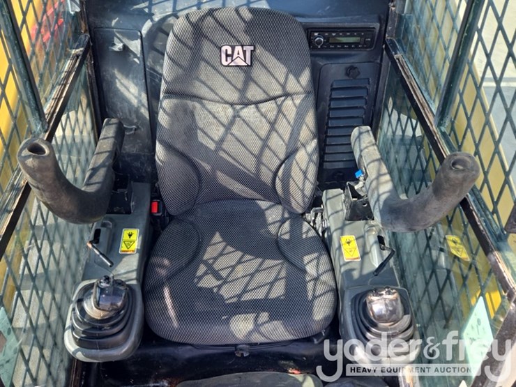 2018-caterpillar-299d2-image-51