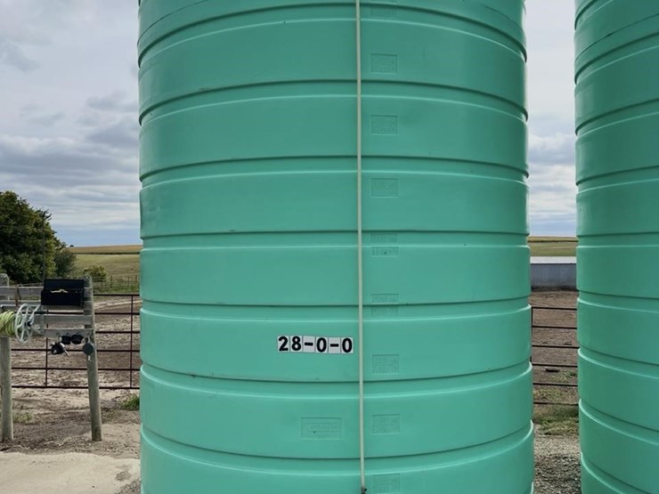 enduraplas-6000-gallon-fertilizer-tank-10084-image-2