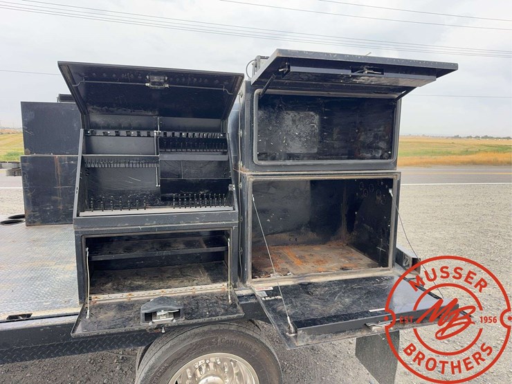 2017-ford-f550-image-30