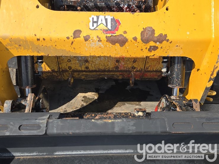 2023-caterpillar-259d3-image-21
