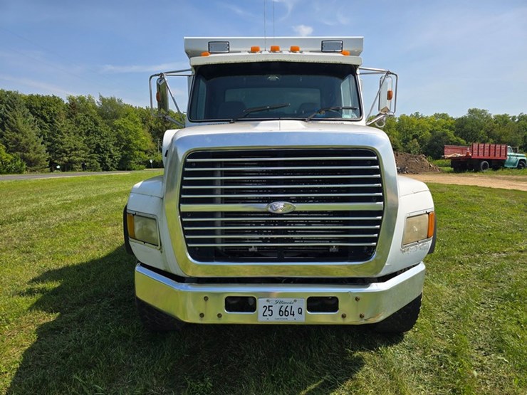 1995-ford-l8000-image-10
