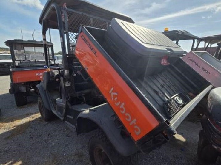 2023-kubota-rtvx900g-image-4