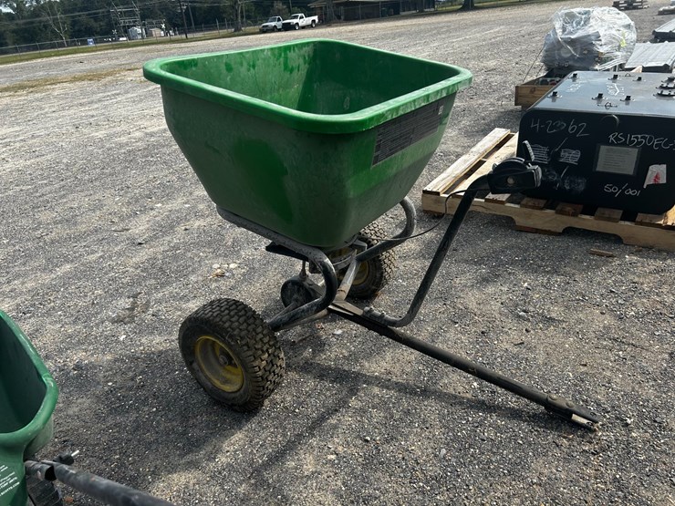 #86936-•-john-deere-seed-spreader-image-3