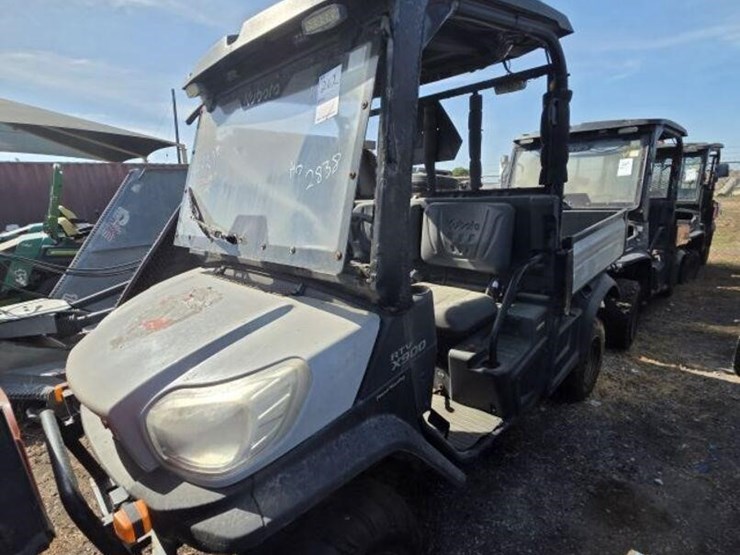 2018-kubota-rtvx900g-image-2