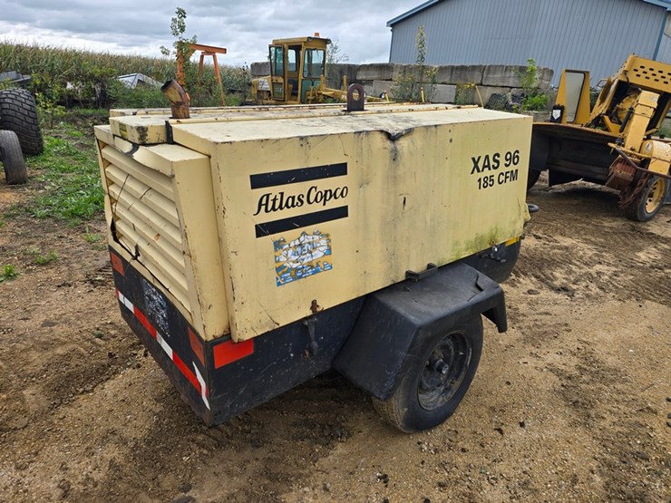 #2058-•-atlas-copco-xas96-towbale-air-compressor-image-4
