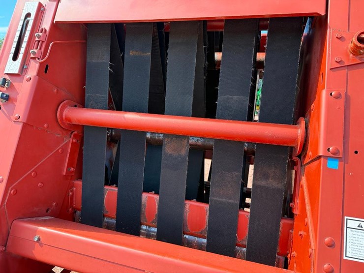 hesston-730-image-21