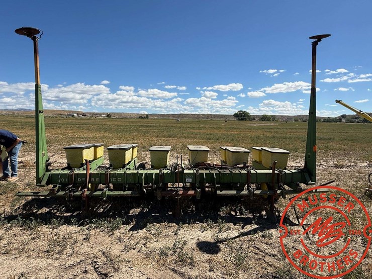 john-deere-7100-image-4