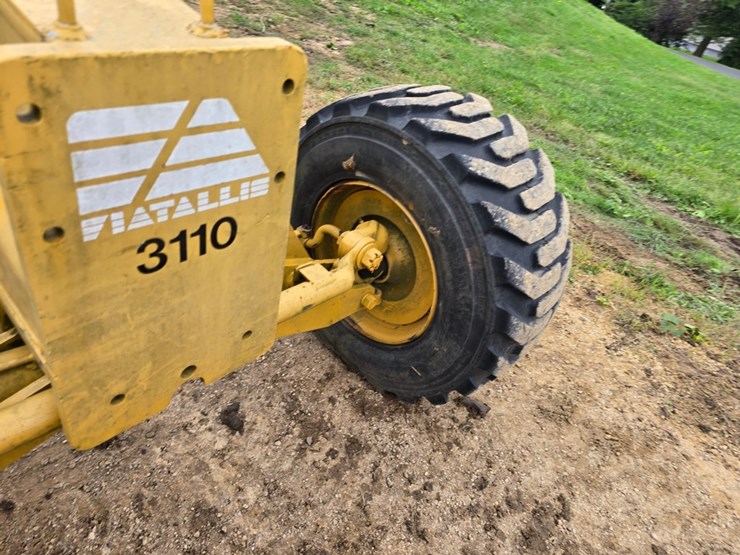 #2053-•-fiat-65-b-motor-grader-image-10