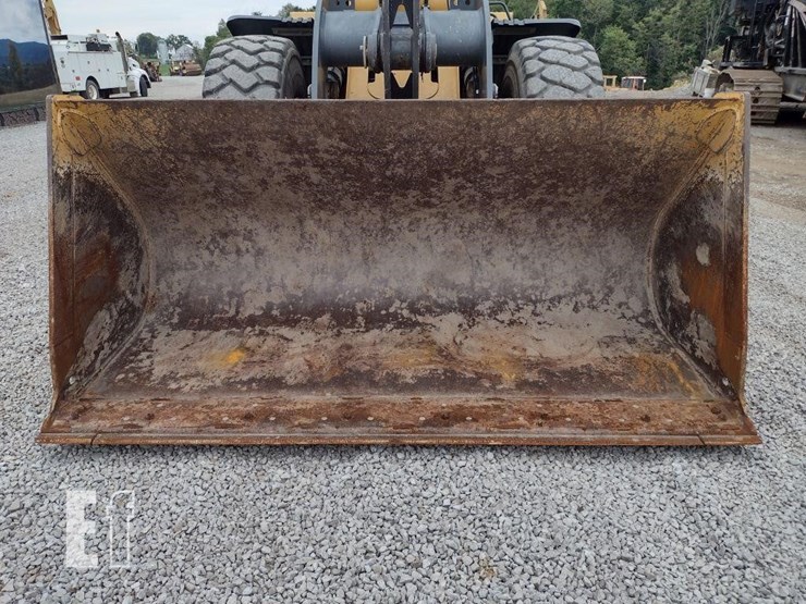 2018-deere-524kii-image-23