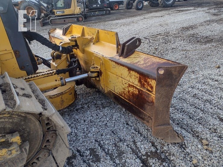 2001-deere-650h-image-22
