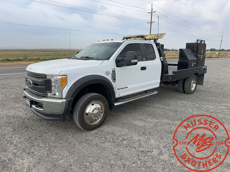 2017-ford-f550-image-1