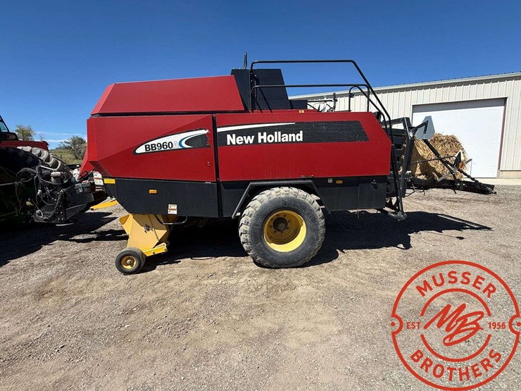 new-holland-bb960a-image-2