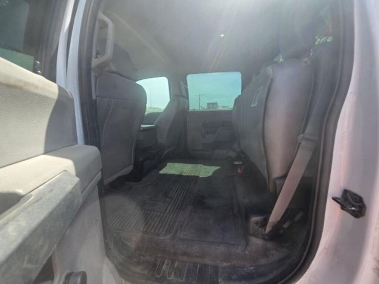 2017-ford-f550-image-7