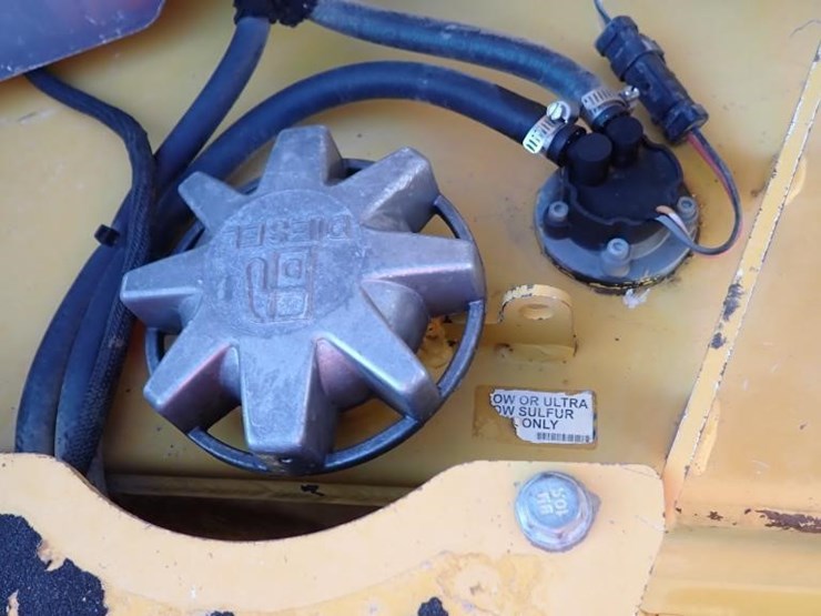 2019-deere-210lep-image-19
