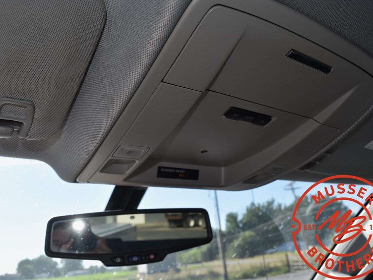 2015-chevrolet-3500hd-image-37