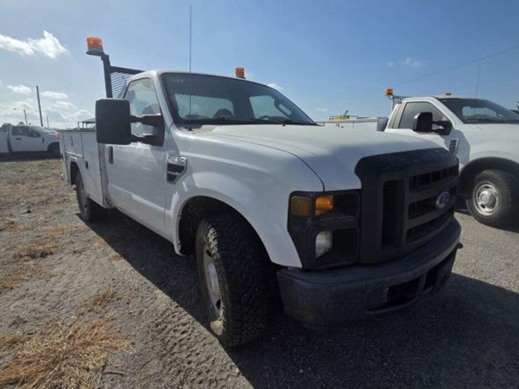 2010-ford-f250-image-2