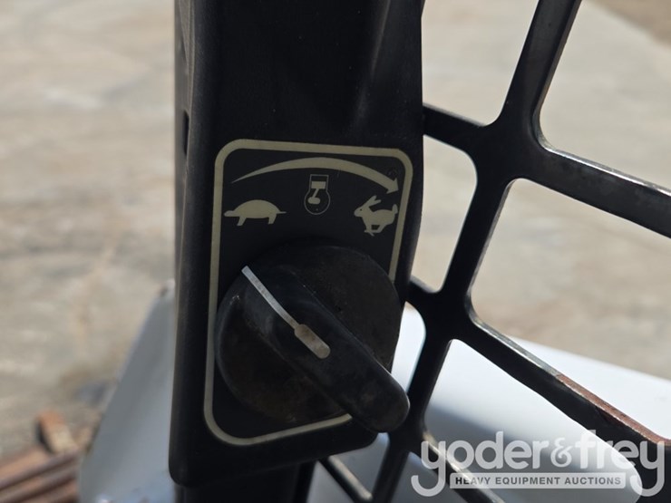 2016-bobcat-t590-image-52
